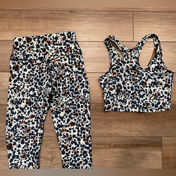 SAGE COLLECTIVE YOGA SET - Picture 5 of 7